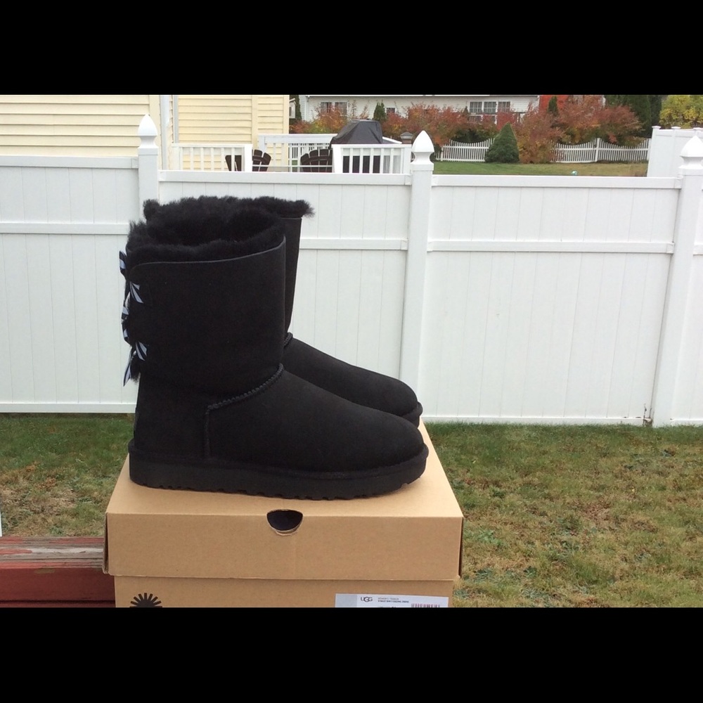 UGG Bailey Bow II diagonal stripe - Picture 5 of 7